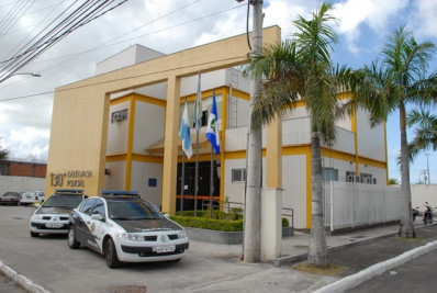 Patrulhamento de rotina termina com prisão de homem procurado pela Justiça em Quissamã