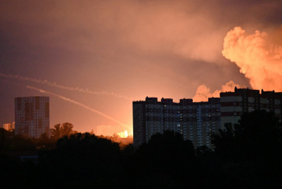 Ataque aéreo da Rússia contra a Ucrânia mata pelo menos 13 pessoas