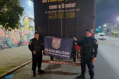 Carga de café avaliada em R$ 719 mil é recuperada na Avenida Brasil