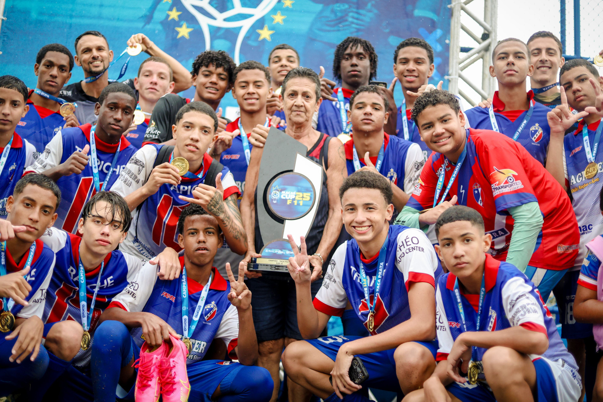 Quase mil atletas entram em campo na 2ª edição da Macaé Cup e movimentam distritos do município