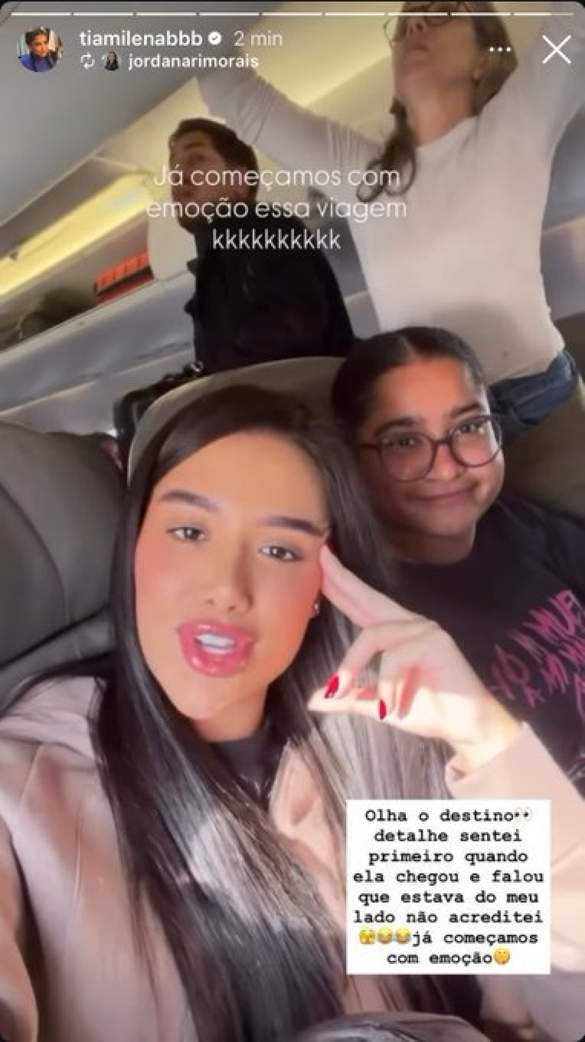 Milena e Jordana viajam lado a lado em voo - Reprodução / Instagram