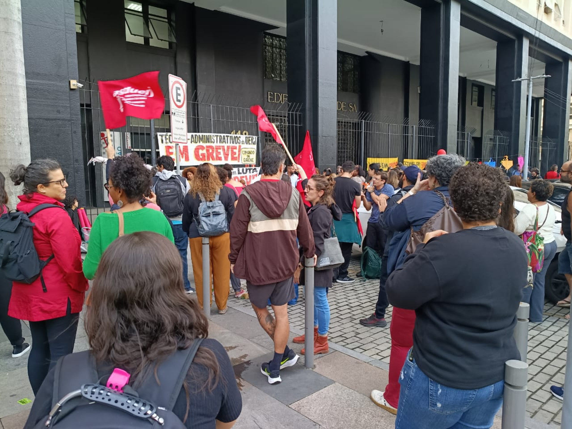 Grevistas da Uerj cobram investimentos e fim do impasse - Leonardo Brito/Agência O Dia