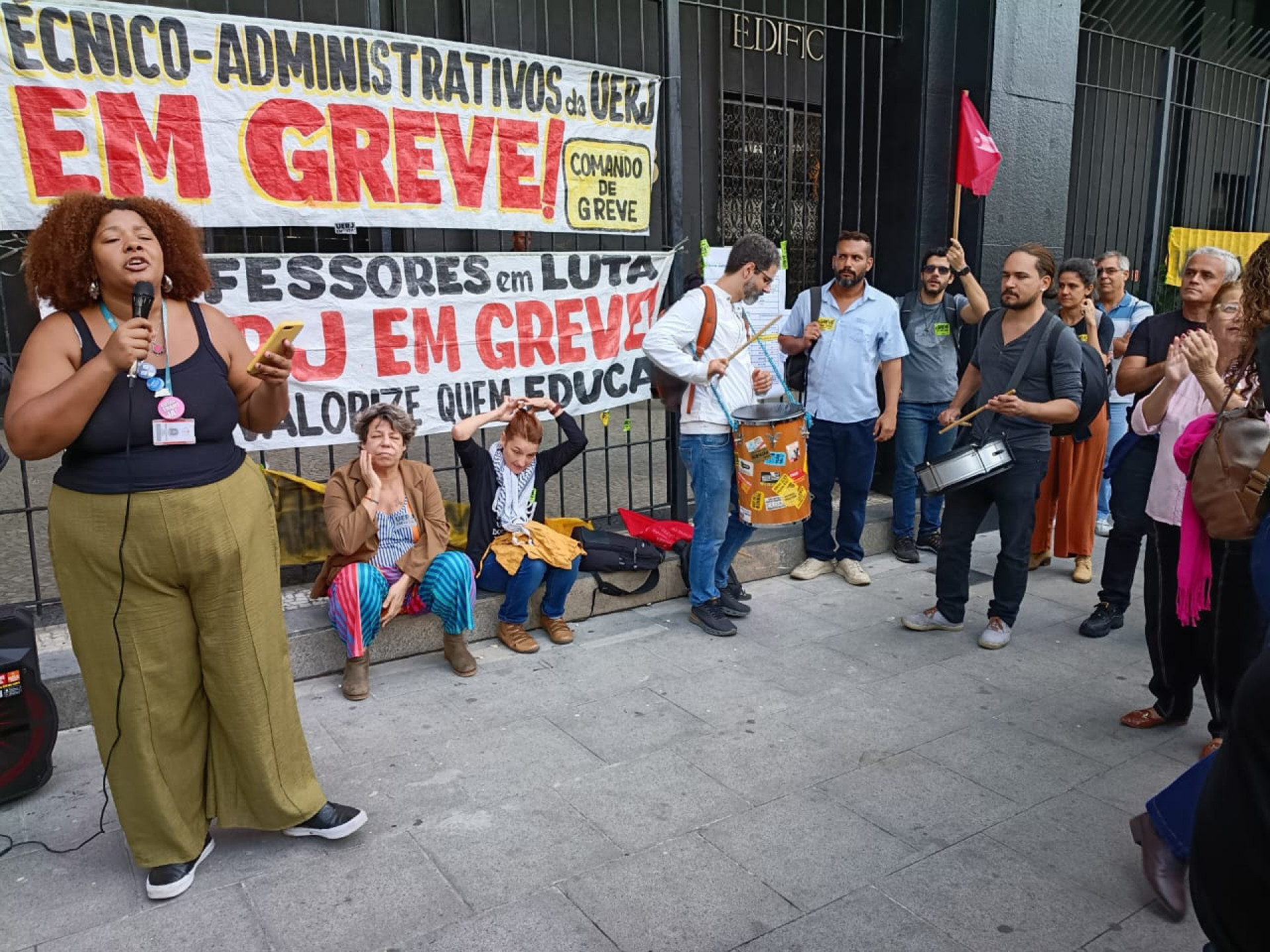 Grevistas da Uerj cobram investimentos e fim do impasse - Leonardo Brito/Agência O Dia