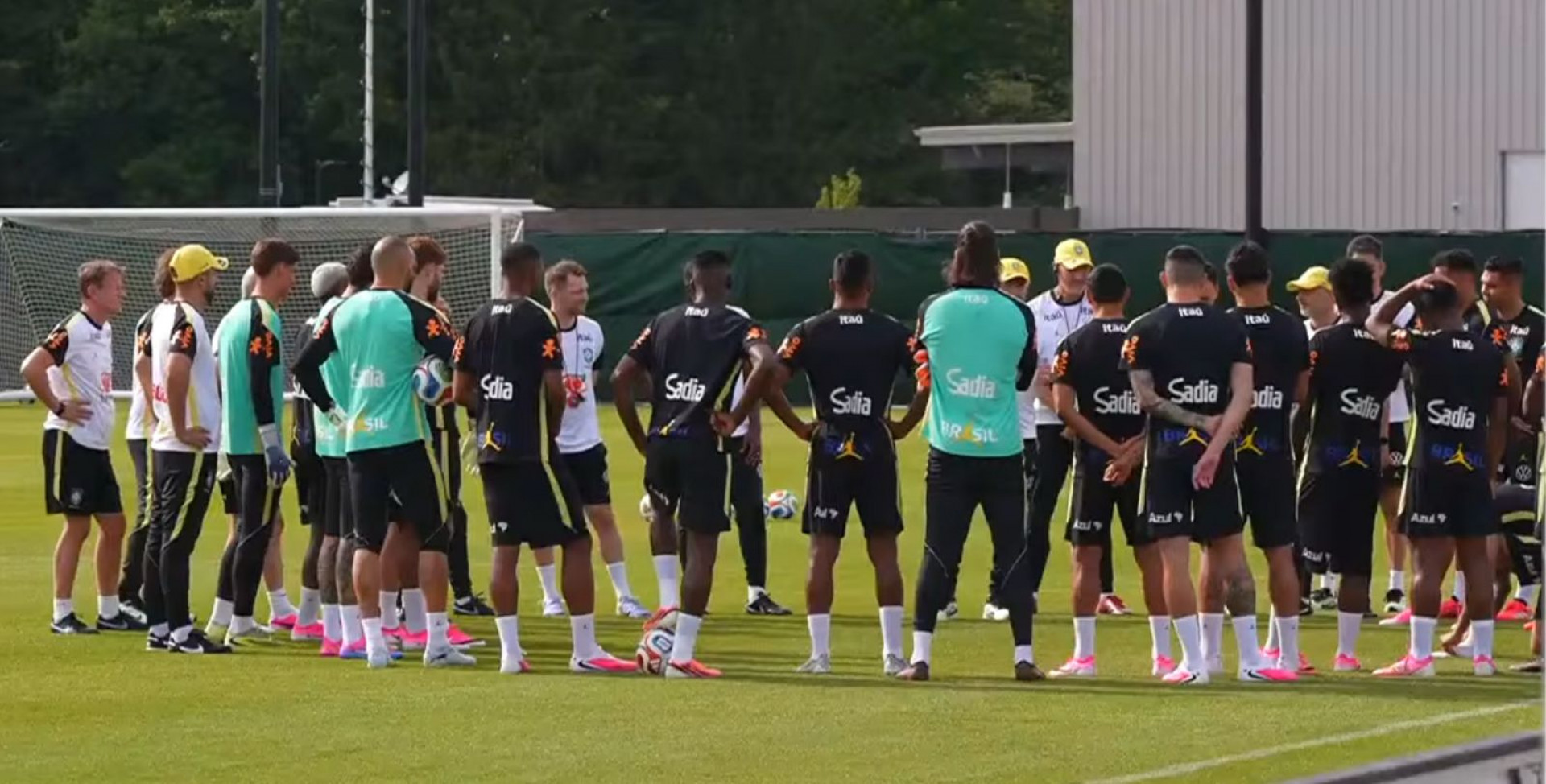 Seleção realiza primeiro treino após chegar aos Estados Unidos