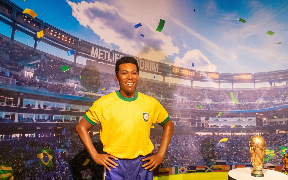 Est&aacute;tua do Rei Pel&eacute;, produzida na Inglaterra, est&aacute; exposta na Galeria da Copa, no AquaRio