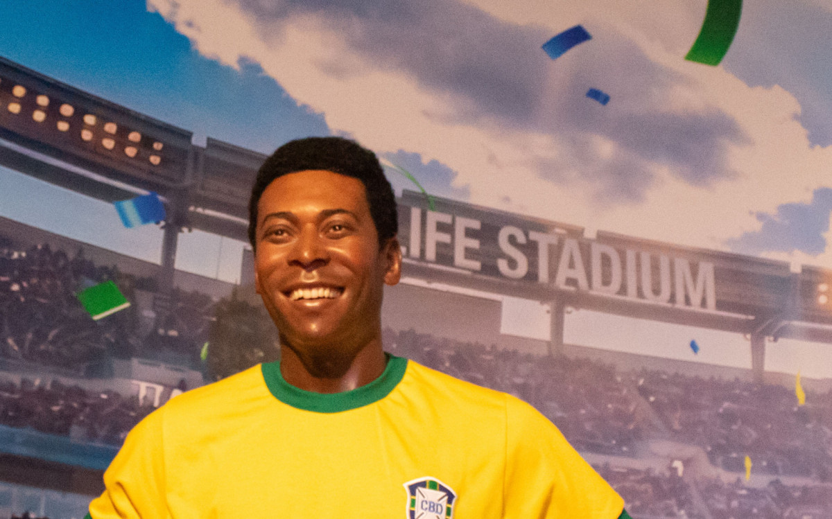 Est&aacute;tua do Rei Pel&eacute;, produzida na Inglaterra, est&aacute; exposta na Galeria da Copa, no AquaRio