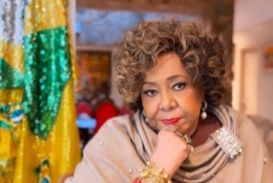 Alcione explica falha técnica em interpretação do Hino Nacional com Belo