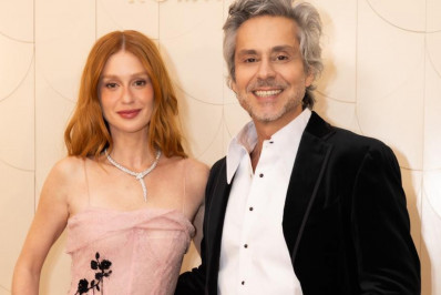 Marina Ruy Barbosa e Alexandre Nero se reencontram em São Paulo 