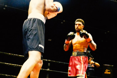 Tico Conceição exalta estratégia após vitória por nocaute no Outboxing Fight Night 3; veja