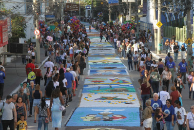 Maior e mais tradicional Corpus Christi da América Latina acontece nesta quinta-feira