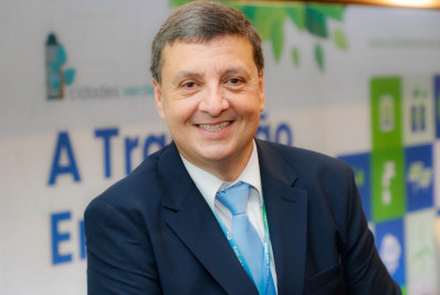 André Esteves: Reflorestar é plantar água