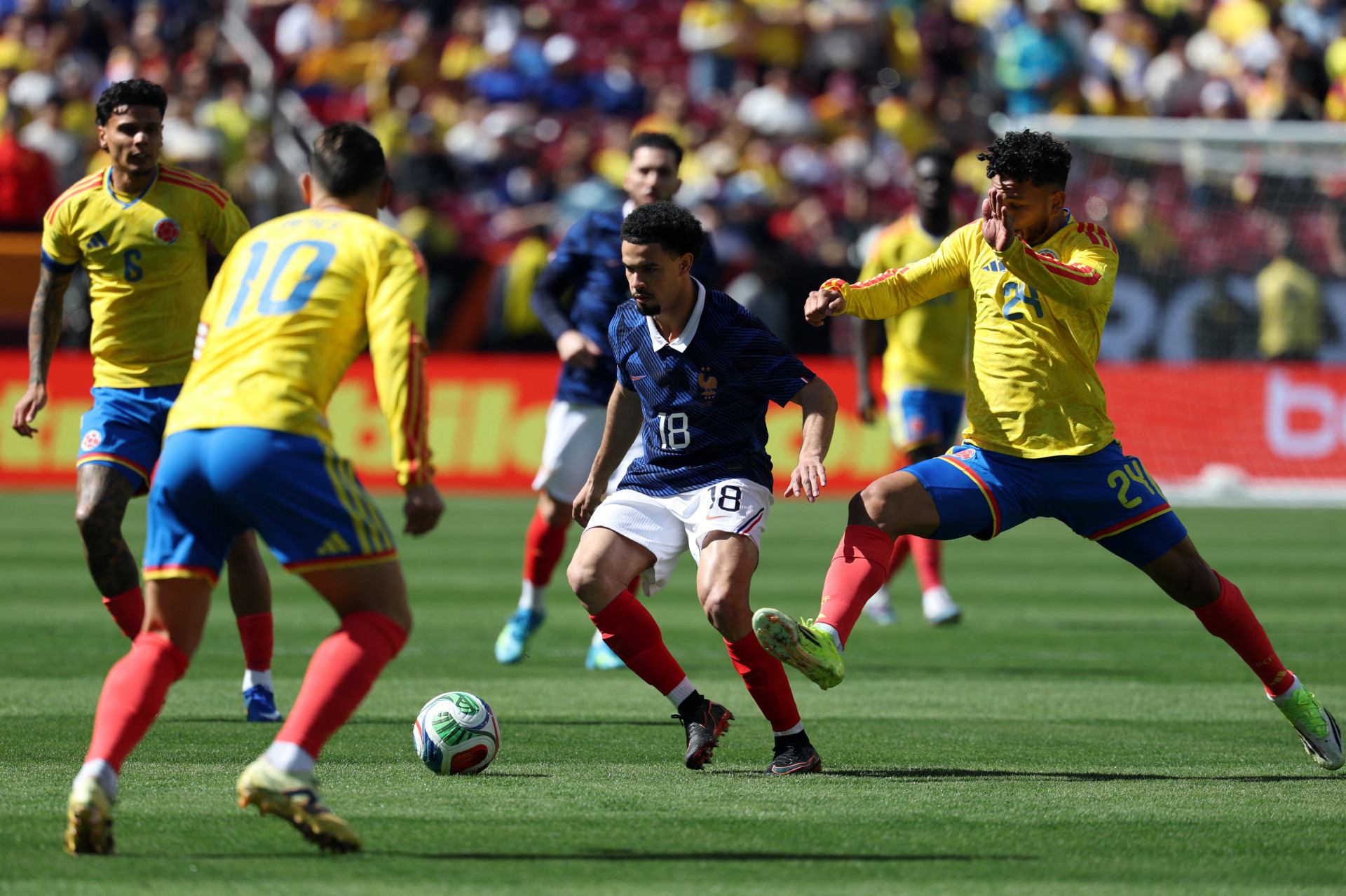 Zaïre-Emery em ação pela seleção francesa - Franck Fife / AFP