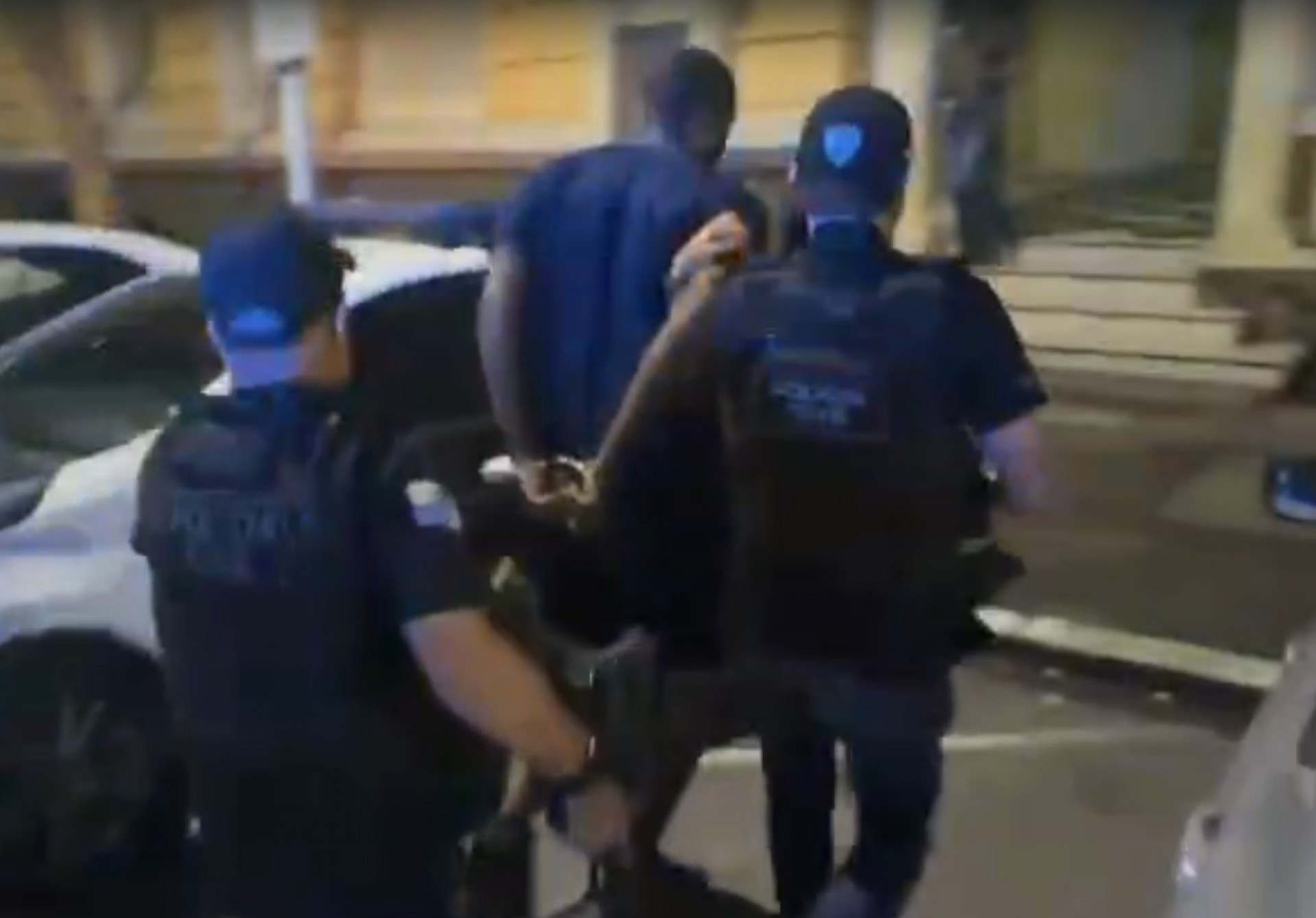 Agentes cumpriram mandados de prisão temporária contra suspeitos de participação no crime - Reprodução