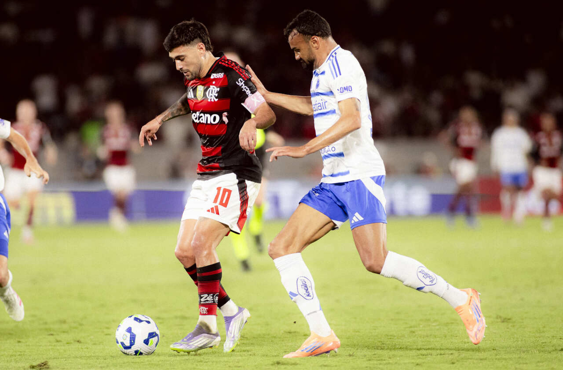 Cruzeiro planeja amistoso no per&iacute;odo de pausa do futebol brasileiro para Copa do Mundo