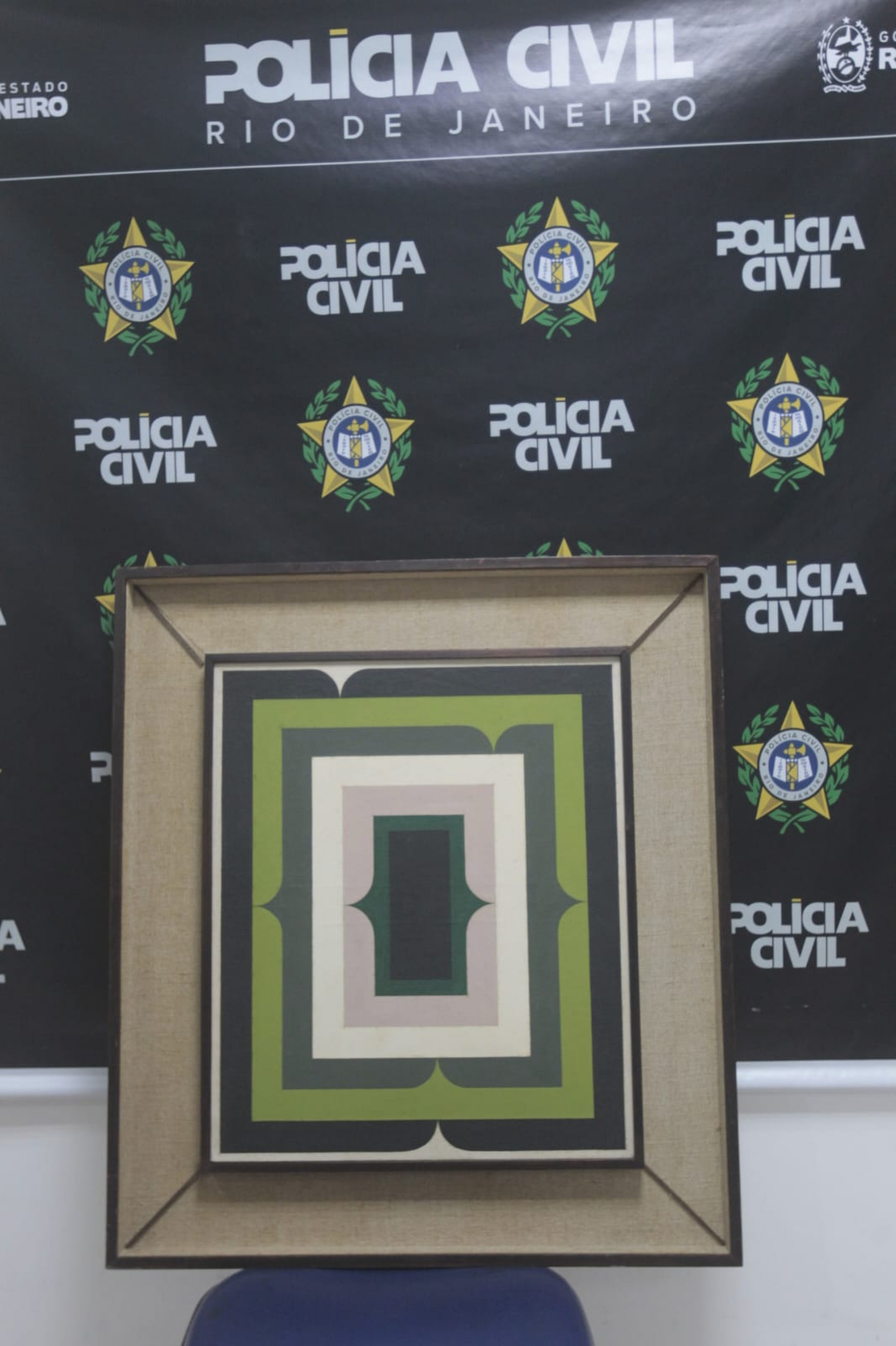 Quadro foi encontrado por agentes da DDEF - Reginaldo Pimenta / Agência O Dia