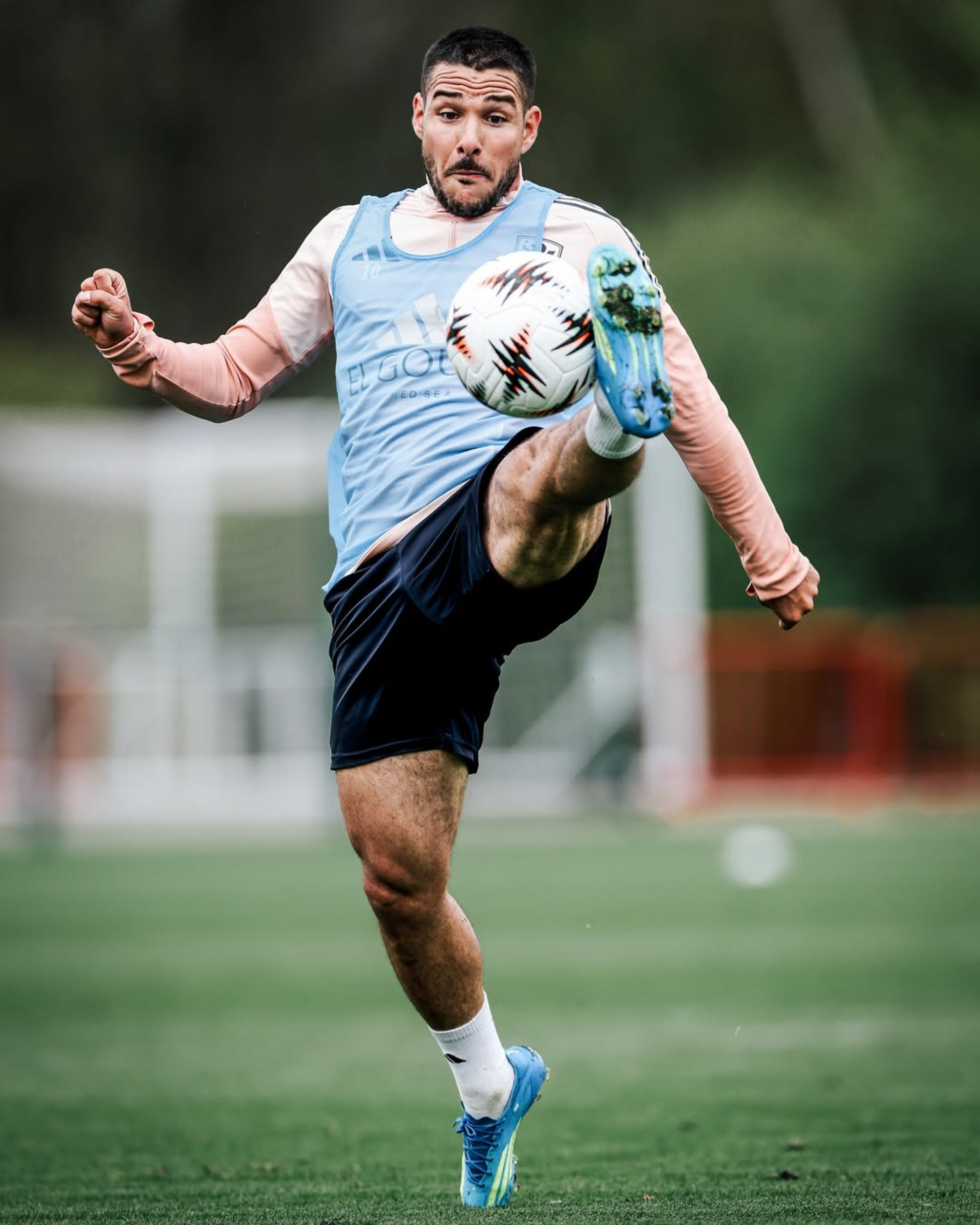 Buendía foi avisado pela AFA para manter a forma física e pode ser chamado por Scaloni em caso de corte na lista da Argentina para a Copa do Mundo