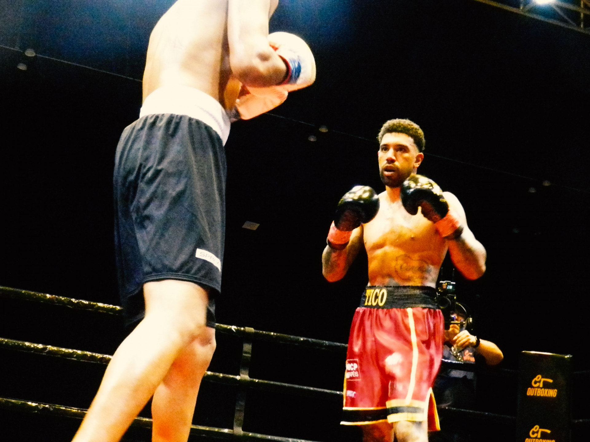 Tico Conceição exalta estratégia após vitória por nocaute no Outboxing Fight Night 3; veja