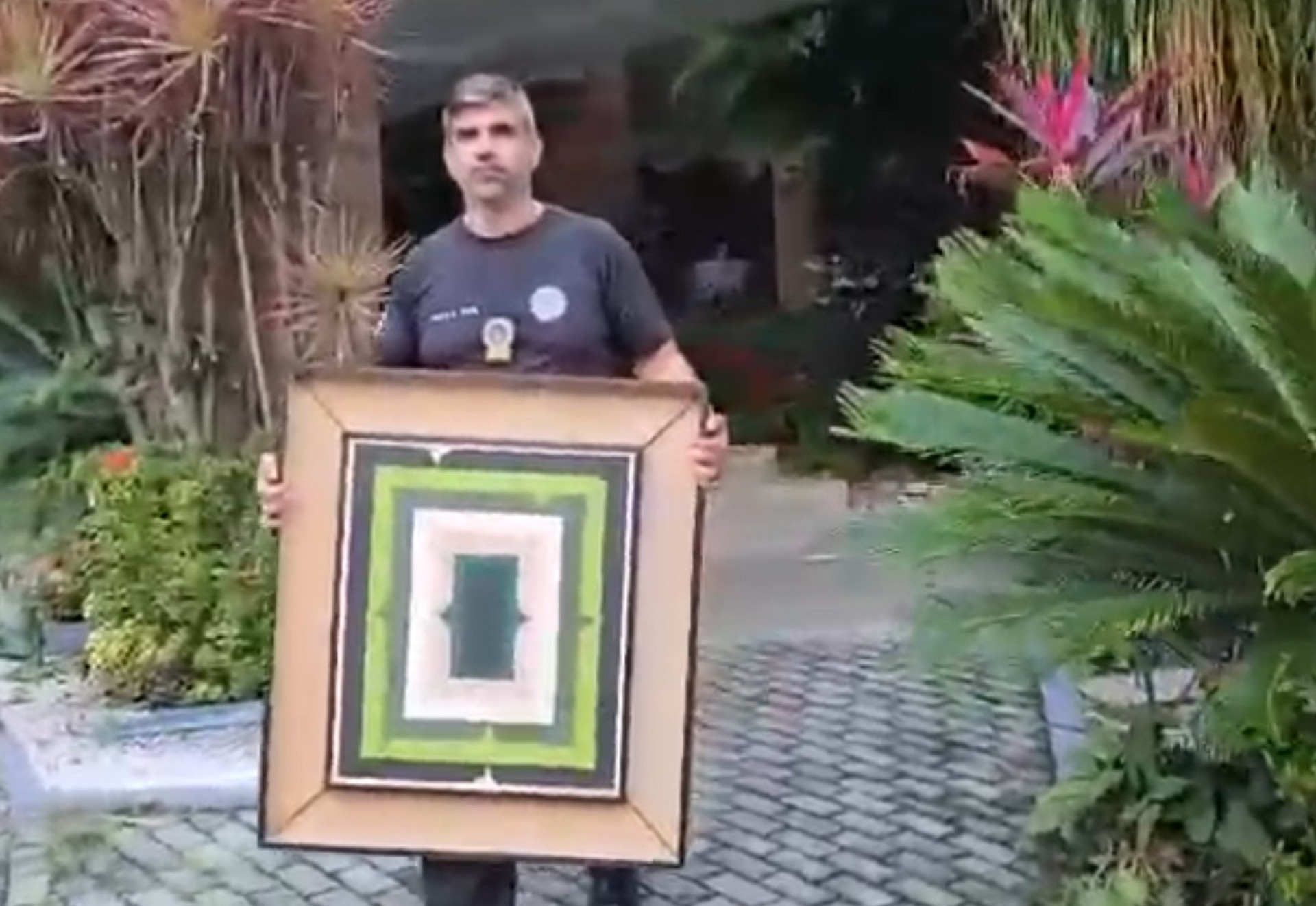 Quadro foi encontrado em casa de investigado - Reprodução