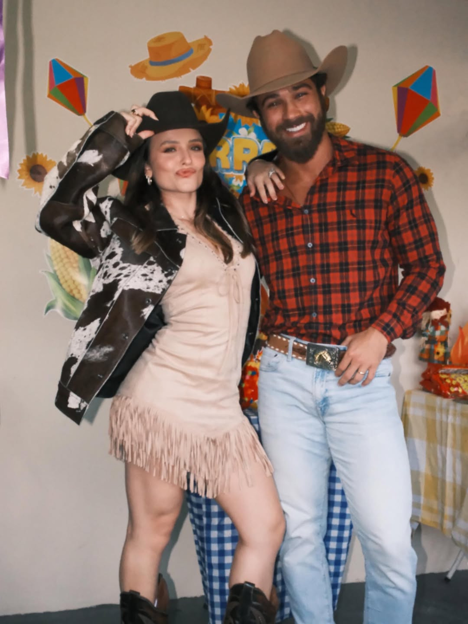 Larissa Manoela aproveitou arrai&aacute; com Andr&eacute; Luiz Frambach  - Reprodu&ccedil;&atilde;o/Instagram