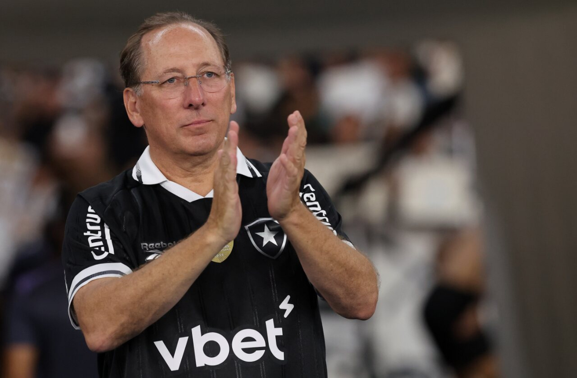 Textor volta a atacar associativo do Botafogo