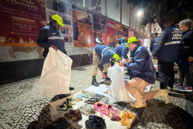 Fiscalização aplica R$ 21 mil em multas por ocupação de calçadas na Zona Sul