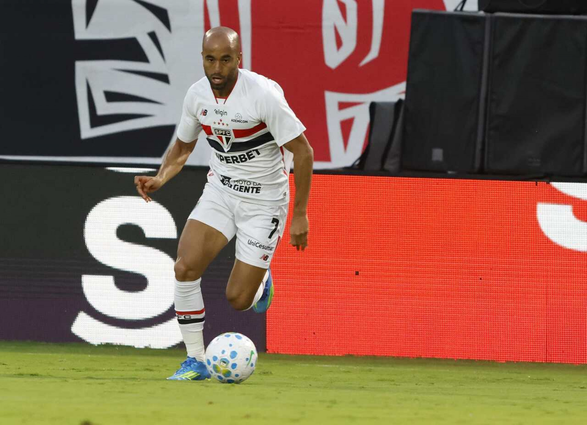 Sem f&eacute;rias, Sabino e Lucas intensificam recupera&ccedil;&atilde;o para voltar ao S&atilde;o Paulo