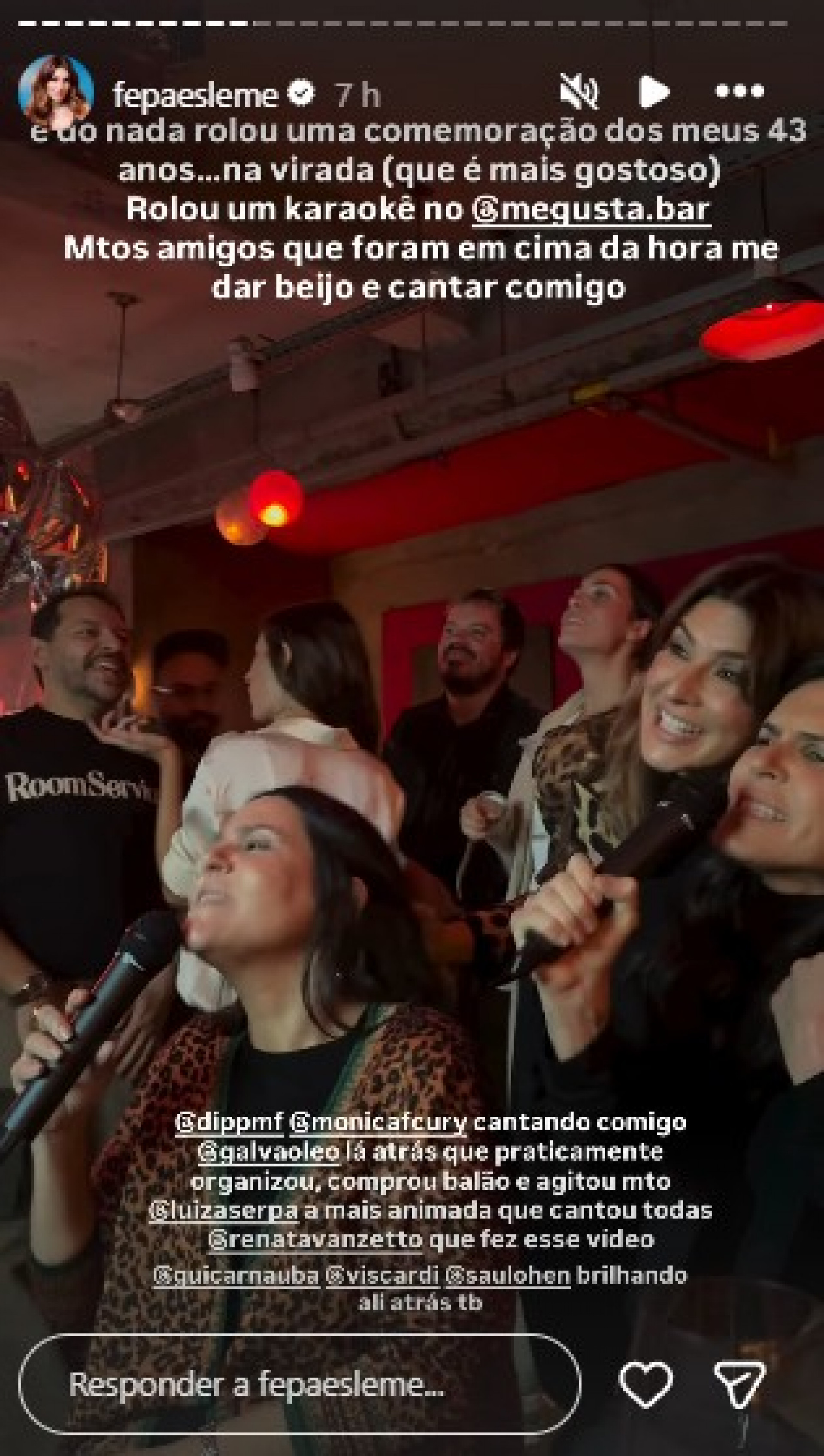 Fernanda Paes Leme celebra aniversário com karaokê ao lado de amigos - Reprodução de vídeo / Instagram