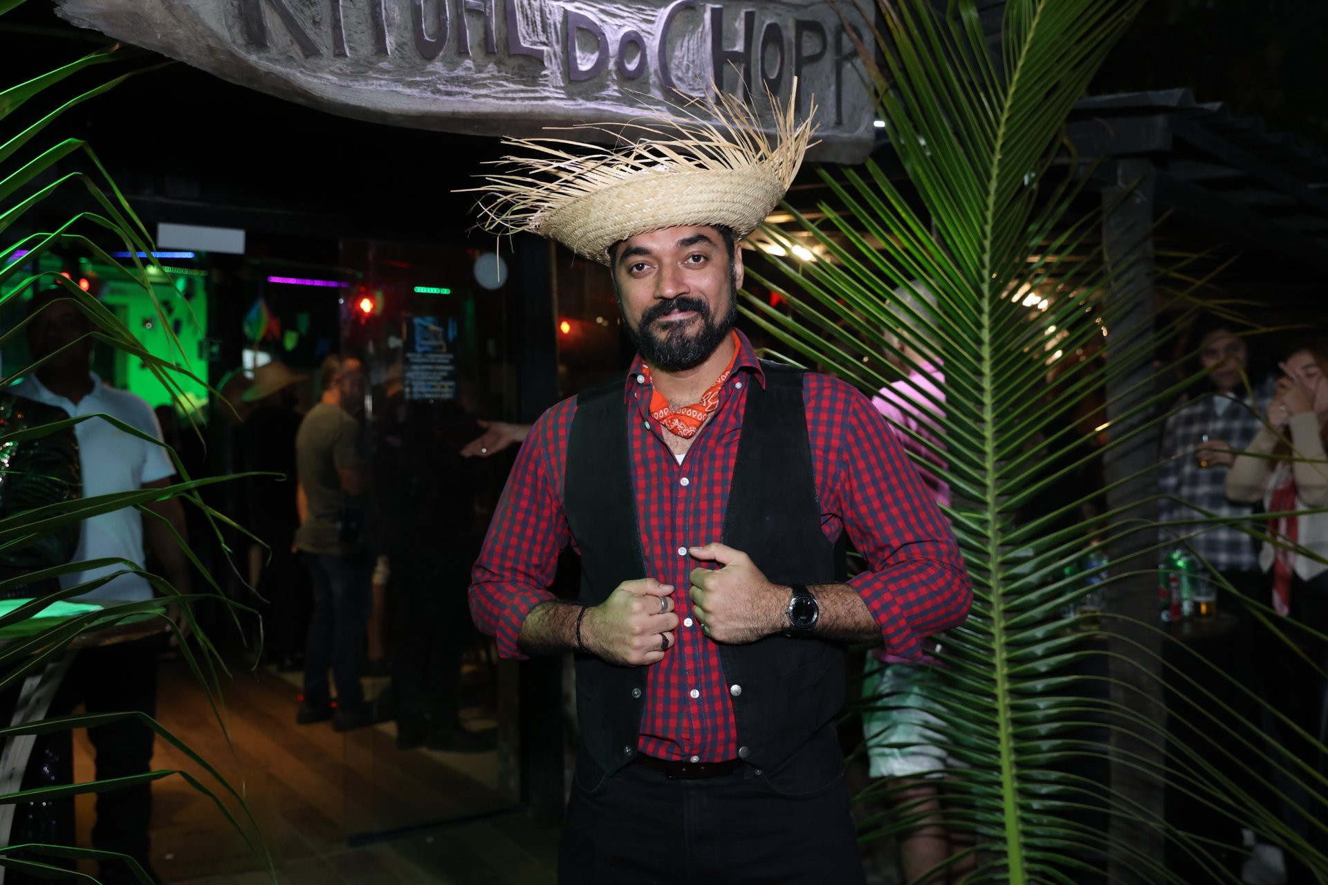 Thomas Aquino em festa junina com elenco de novela das 19h - Daniel Pinheiro/BrazilNews