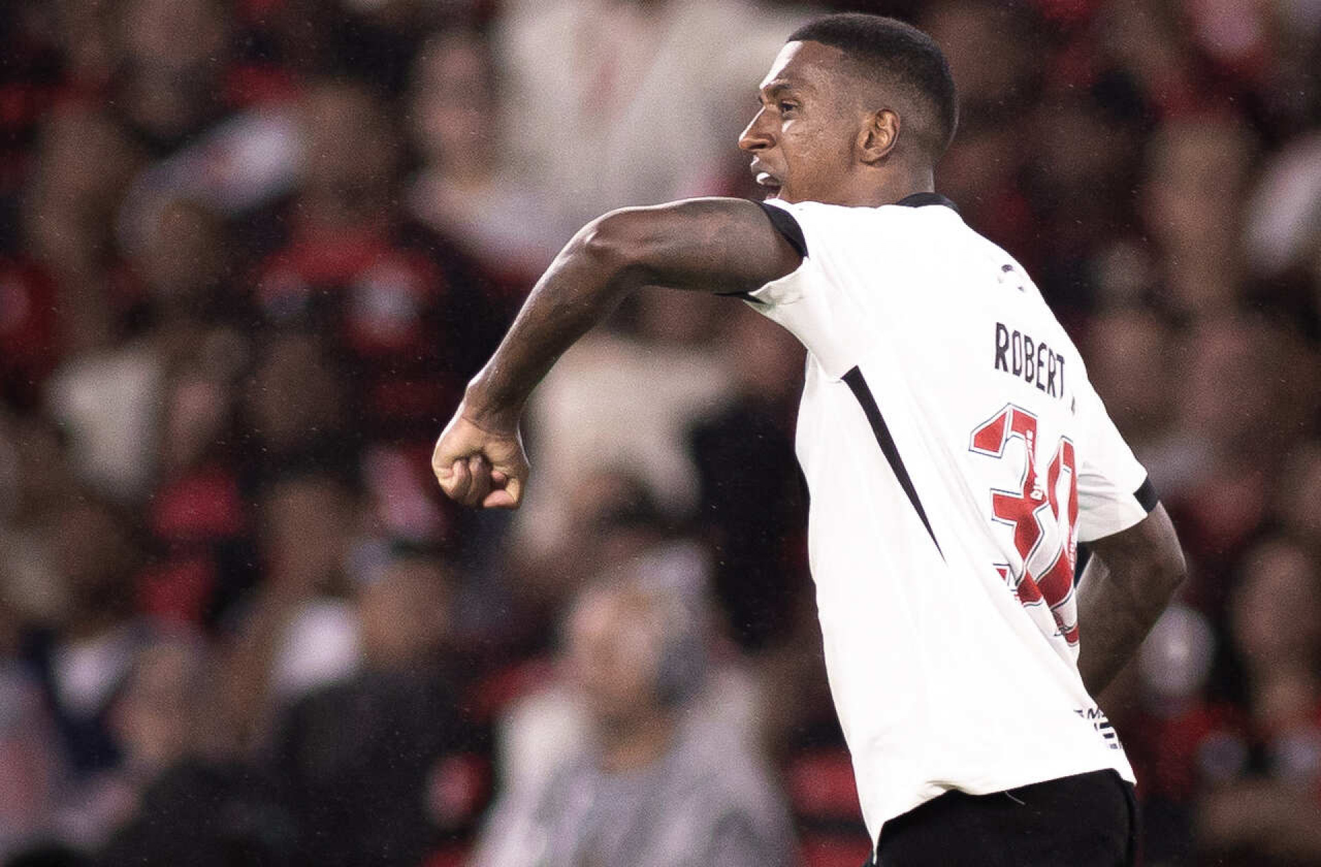 Robert Renan e mais tr&ecirc;s: as op&ccedil;&otilde;es de compra do Vasco
