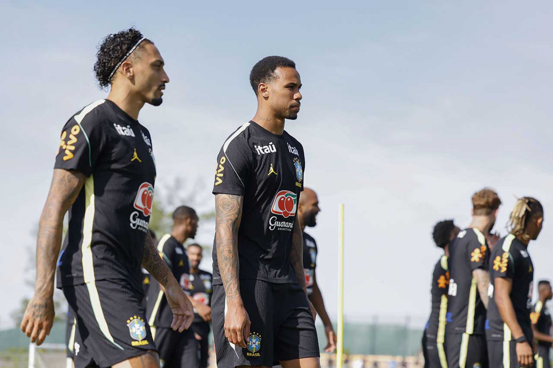 Gabriel Magalh&atilde;es relata desgaste e vira d&uacute;vida para amistoso da Sele&ccedil;&atilde;o
