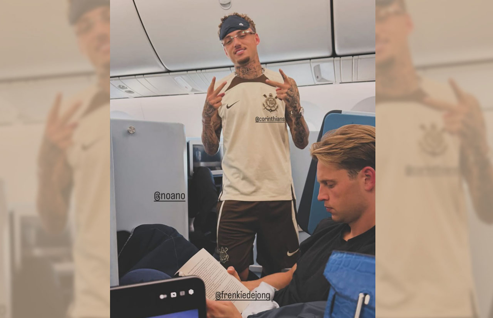 Depay posta foto de colega da Holanda com camisa do Corinthians