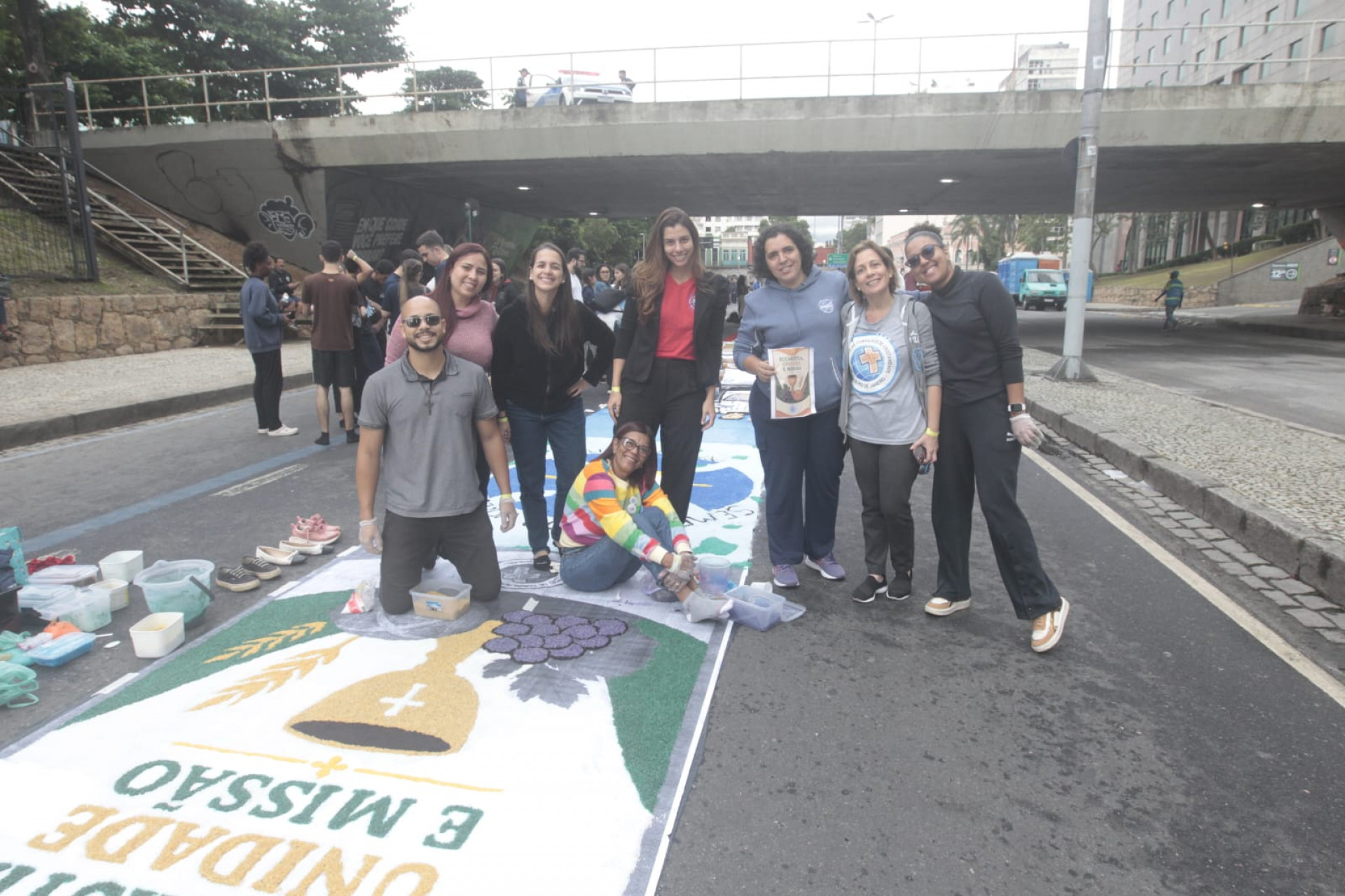 Integrantes de diversas par&oacute;quias da Arquidiocese do Rio se reuniram desde a madrugada pela tradi&ccedil;&atilde;o - Reginaldo Pimenta/ Ag&ecirc;ncia O Dia
