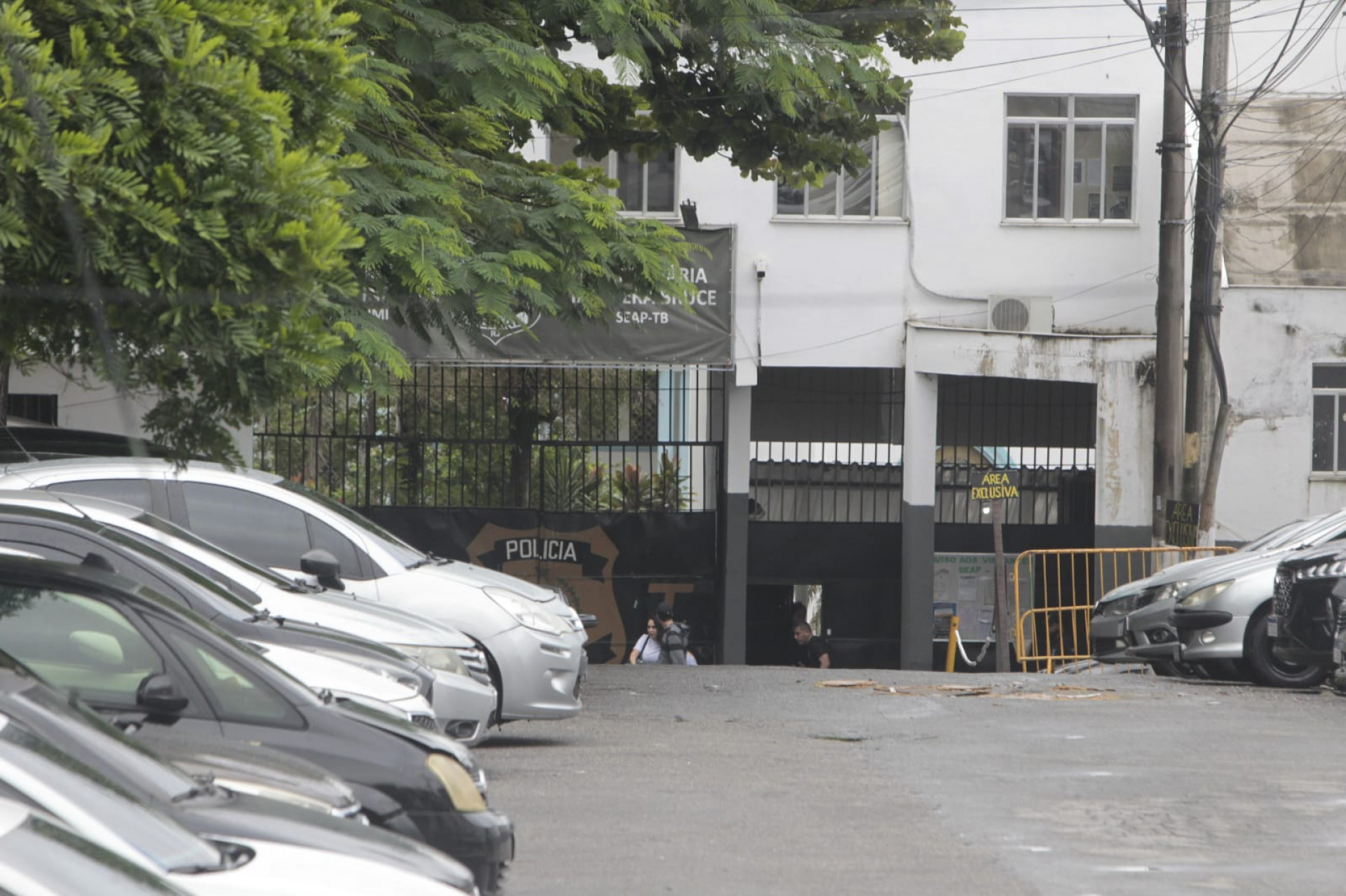 Monique Medeiros, m&atilde;e de Henry Borel, deixou o Instituto Penal Talavera Bruce, em Bangu, na tarde de quinta-feira (4) - Reginaldo Pimenta/Ag&ecirc;ncia O Dia