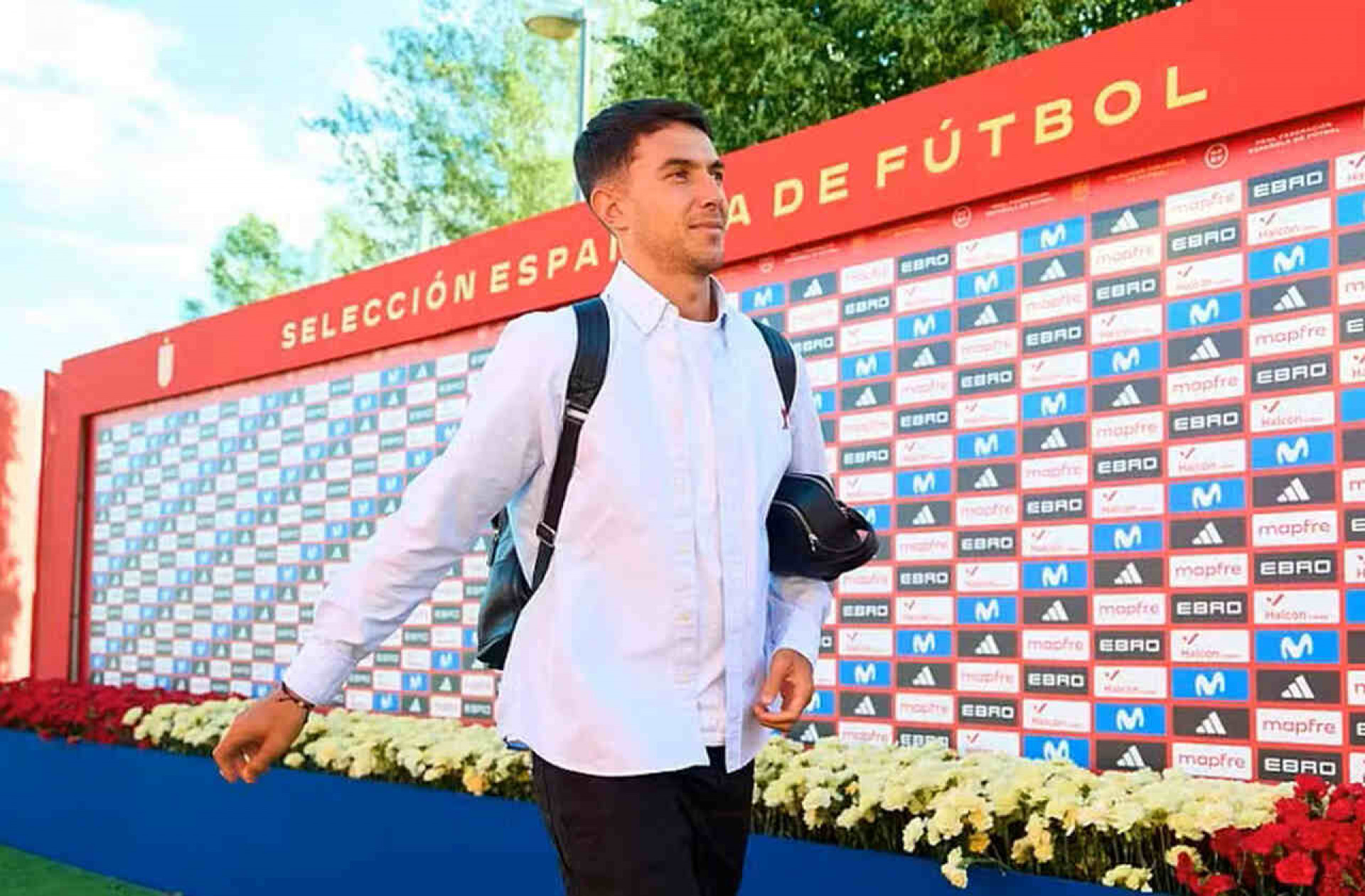 Espanha ganha refor&ccedil;os de finalistas da Champions e fecha elenco para amistoso