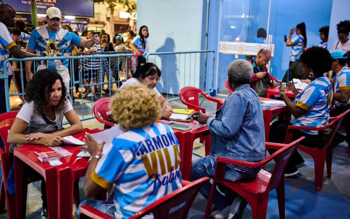 Vila Isabel abre inscrições para moradores do Morro dos Macacos desfilarem no Carnaval 2027