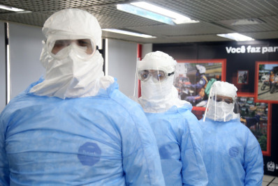 Equipes do Samu passam por treinamento para transporte de pacientes com ebola