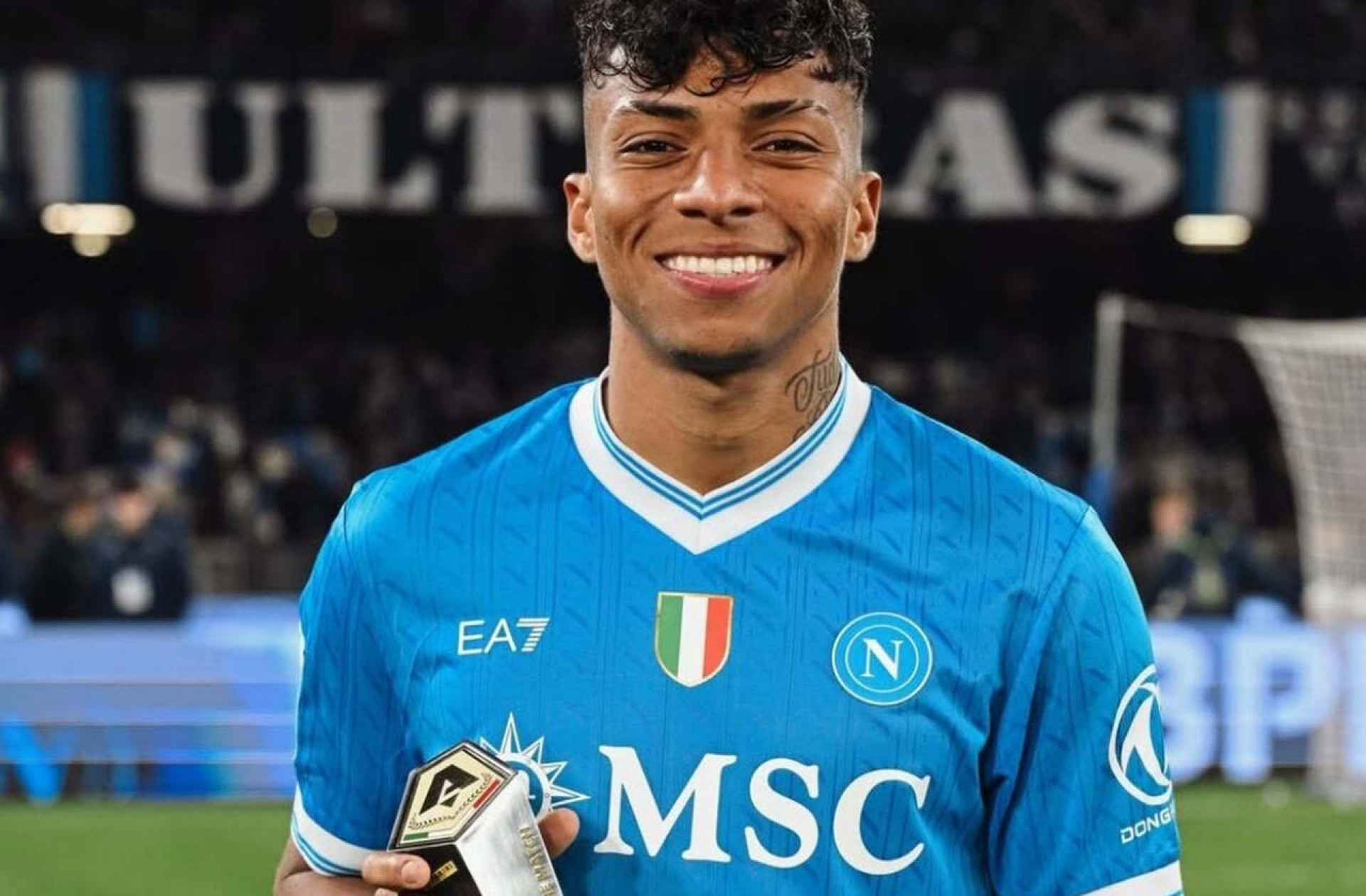 Napoli desembolsa quase R$ 100 milh&otilde;es para contratar Alisson Santos em definitivo