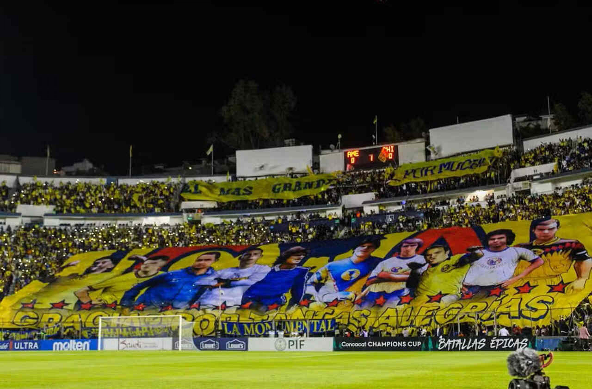 Torcedores do Am&eacute;rica-MEX lotam CT em homenagem a Andr&eacute; Jardine