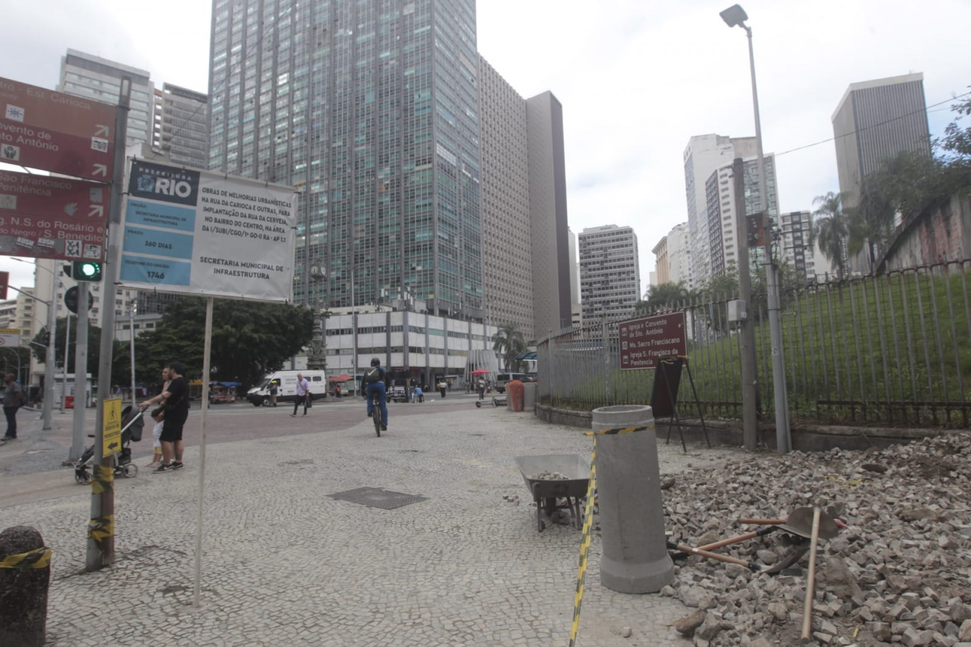 Rua da Carioca est&aacute; passando por uma verdadeira transforma&ccedil;&atilde;o - Reginaldo Pimenta / Ag&ecirc;ncia O Dia