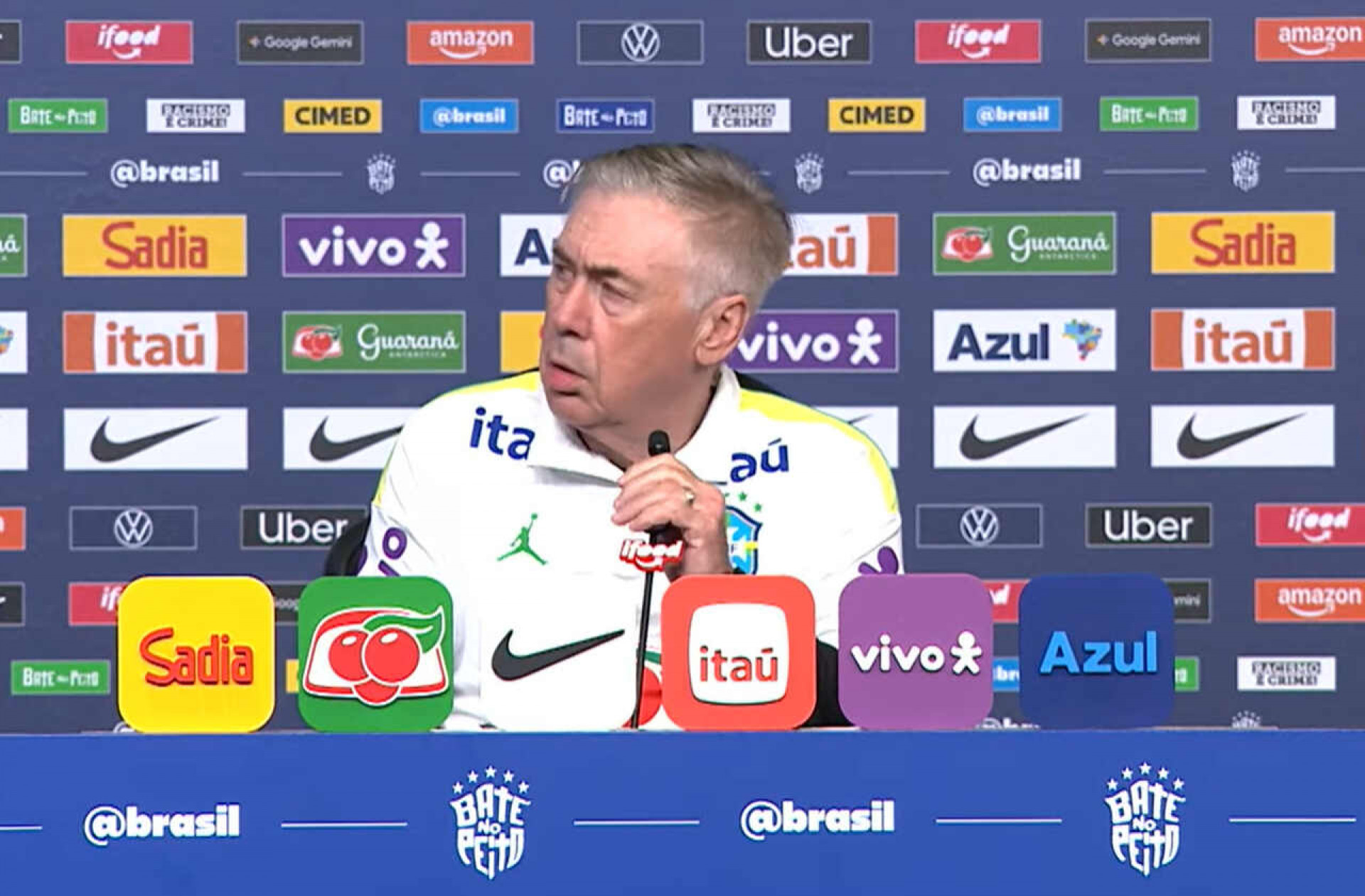 Ancelotti n&atilde;o revela escala&ccedil;&atilde;o, mas diz que quer fazer testes na Sele&ccedil;&atilde;o: “Outra alternativa”