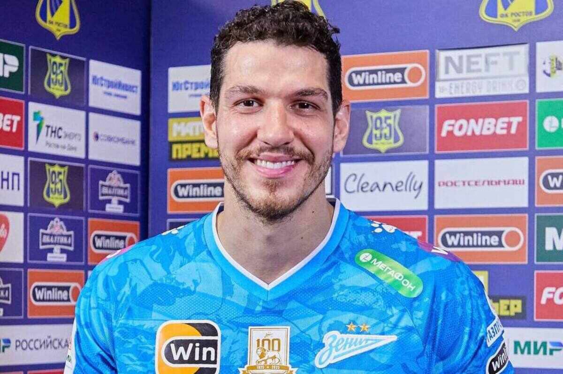 Auxiliar do Zenit fala de Nino ap&oacute;s investida do Palmeiras: “Imprescind&iacute;vel ao nosso time”
