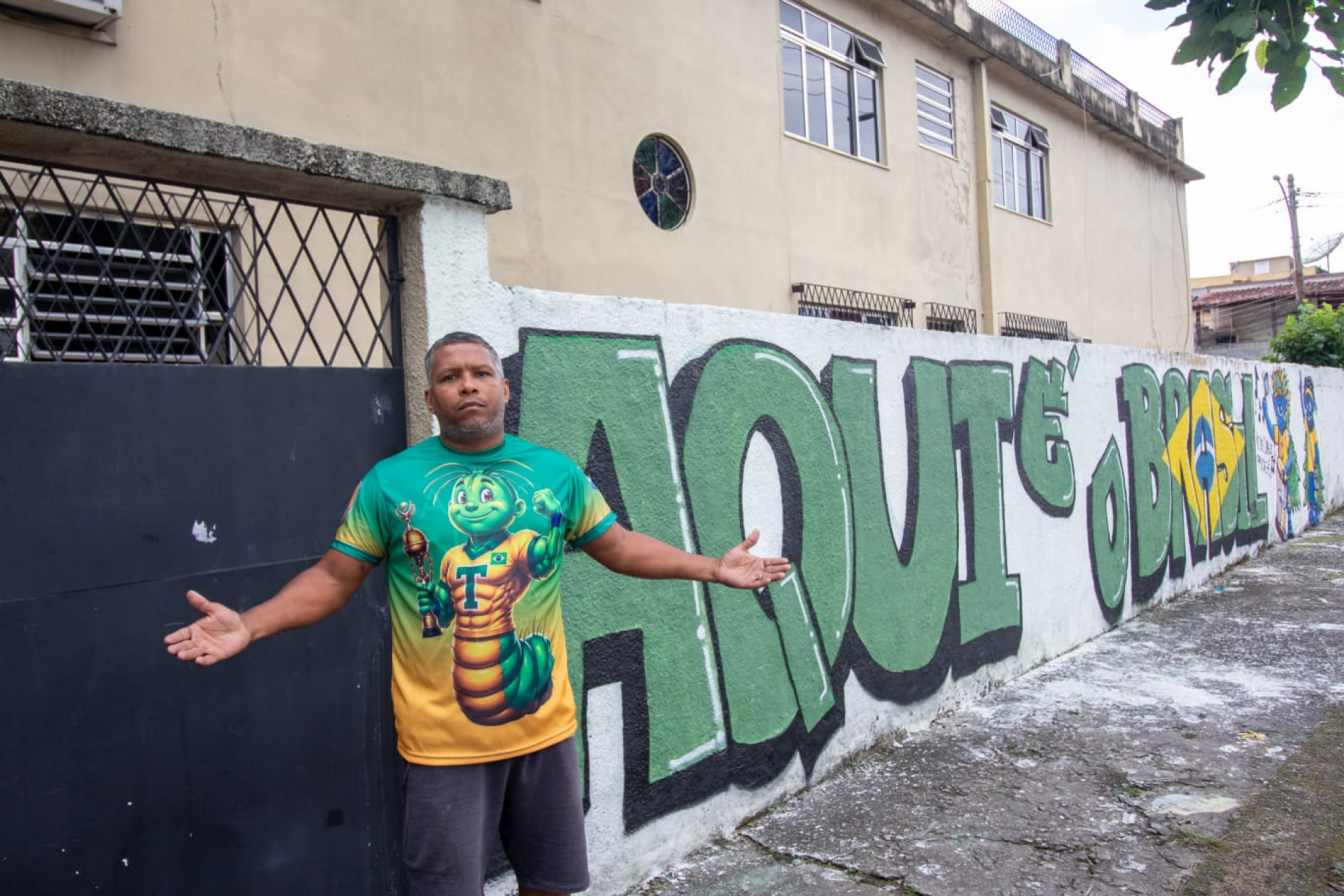 Wagner Magalhães, morador da Rua Taturana - Érica Martins/Agência O DIA