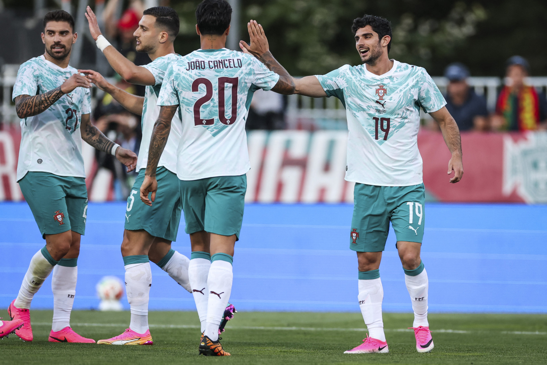 Portugal vence Chile em amistoso de preparação para a Copa do Mundo