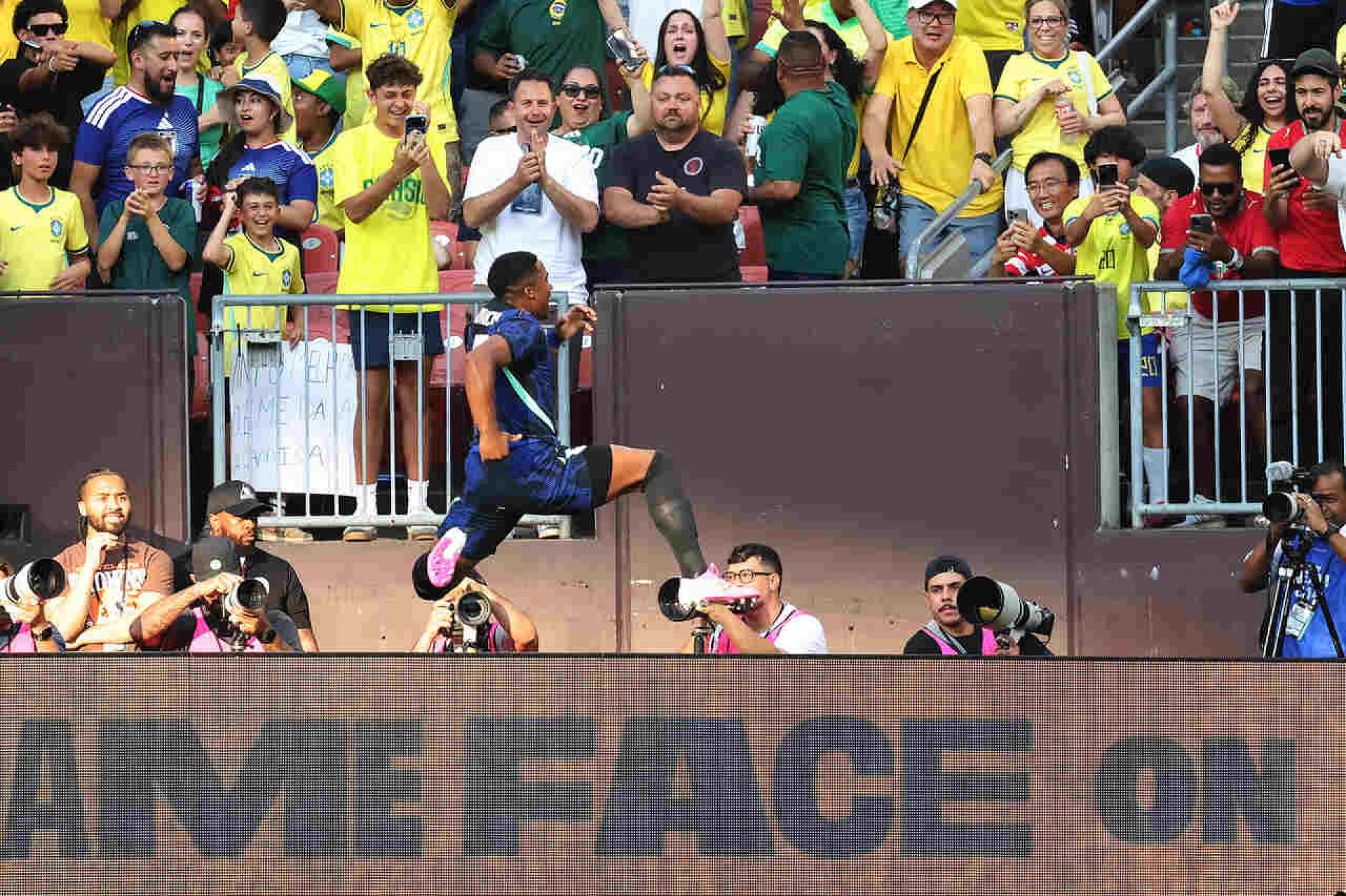 Endrick celebra gol e relembra aus&ecirc;ncia na Sele&ccedil;&atilde;o: “Pior coisa para jogador”