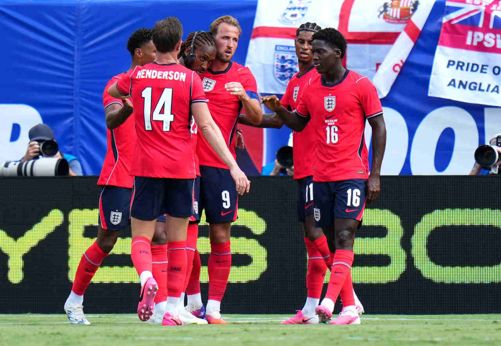 Inglaterra vence a Nova Zel&acirc;ndia em ritmo de treino