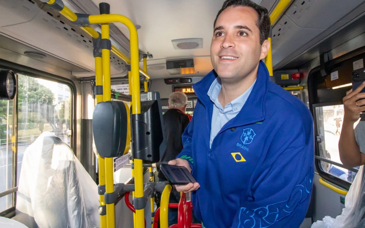 Prefeito Eduardo Cavaliere participou da viagem inaugural