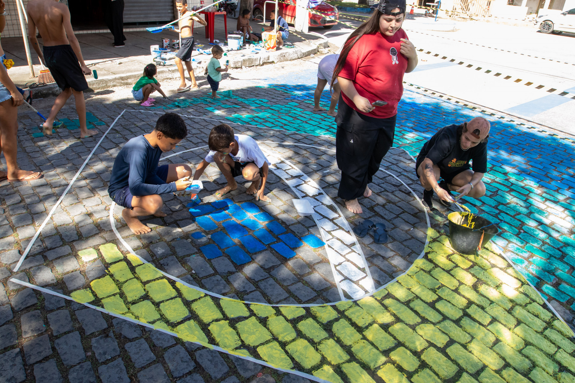 Macaé veste as cores da Copa e transforma ruas em arquibanca