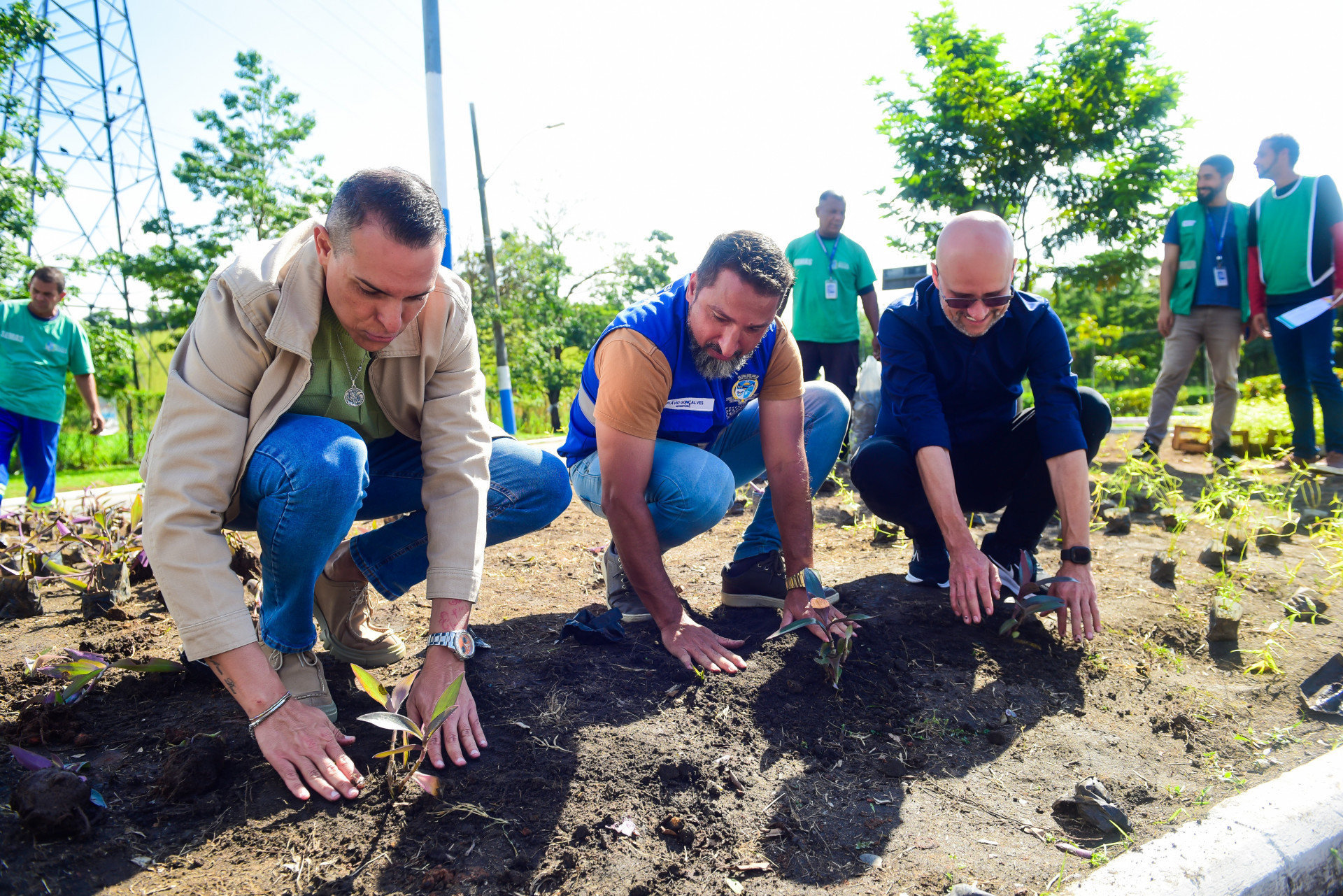 Pessoas em situação de rua fazem Oficina de Jardinagem em Be