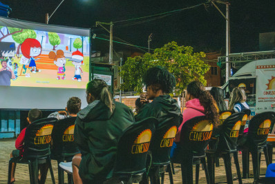Cinema movido a energia solar vai transformar noites de Macaé em experiências de diversão, ciência e sustentabilidade