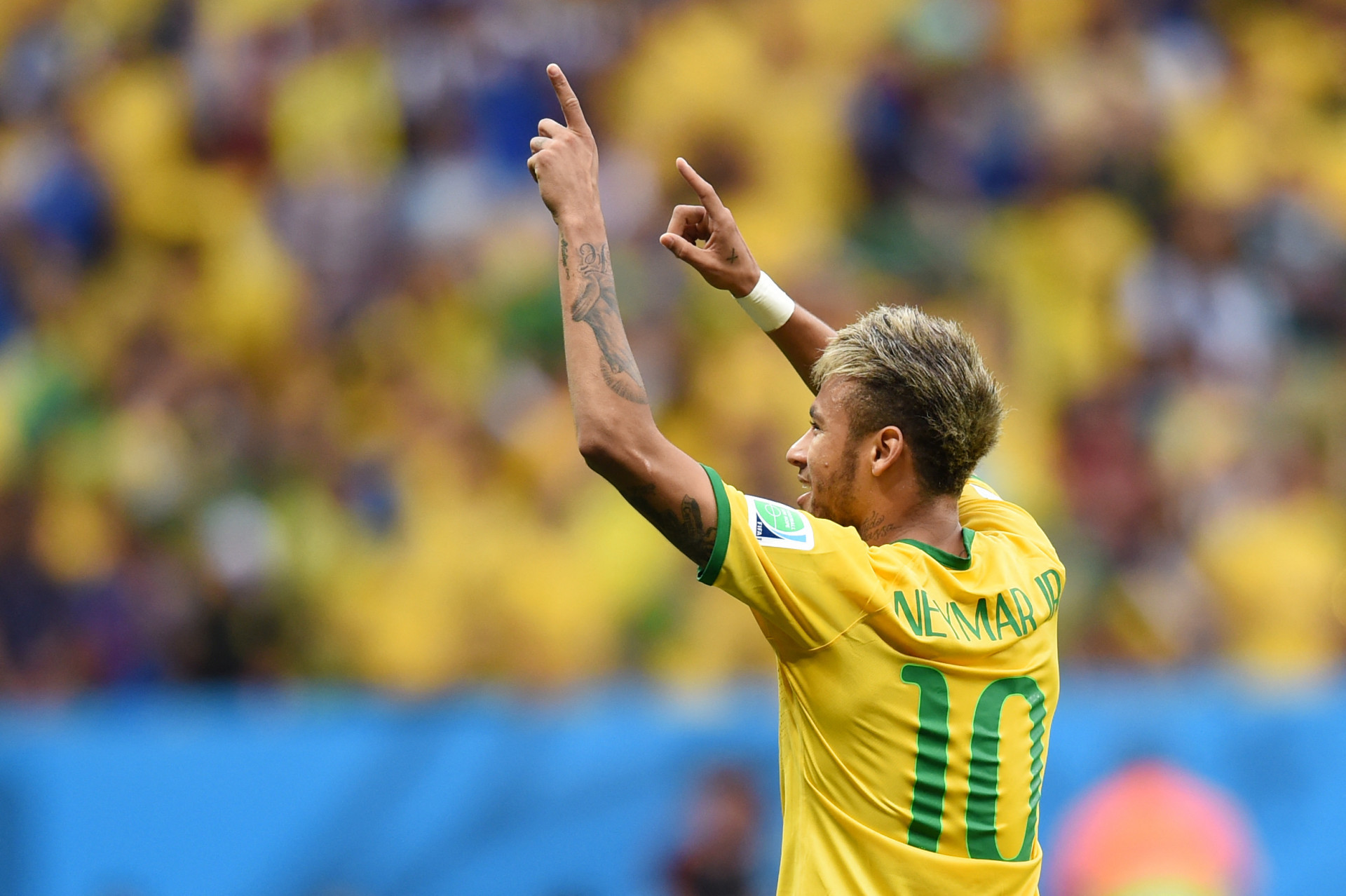 Penteado do craque brasileiro no restante do Mundial de 2014 - Pedro Ugarte / AFP